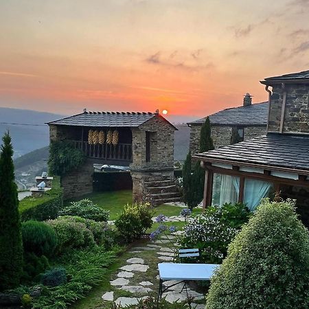 Complejo Rural Lar De Vies Guest House A Pontenova Exterior foto