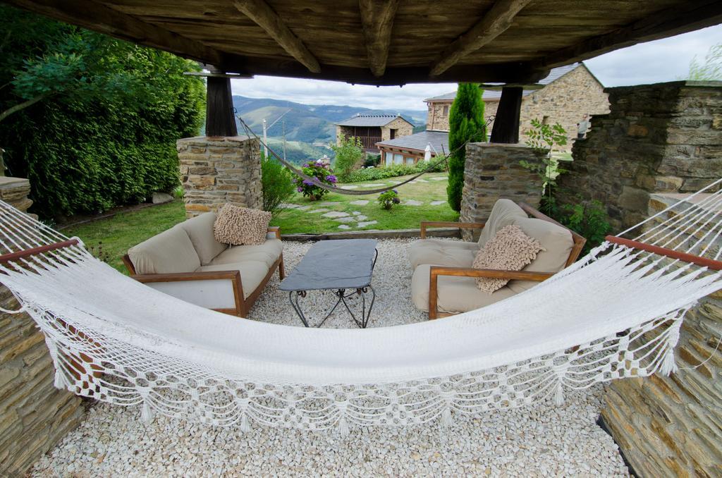 Complejo Rural Lar De Vies Guest House A Pontenova Exterior foto