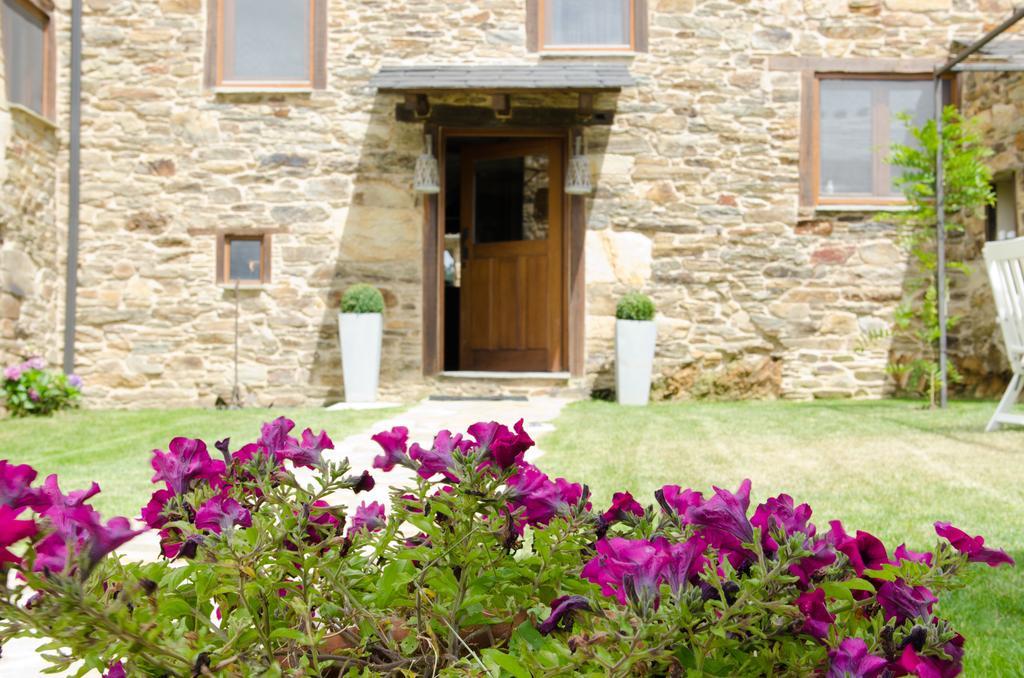 Complejo Rural Lar De Vies Guest House A Pontenova Exterior foto