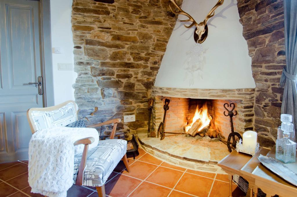 Complejo Rural Lar De Vies Guest House A Pontenova Exterior foto