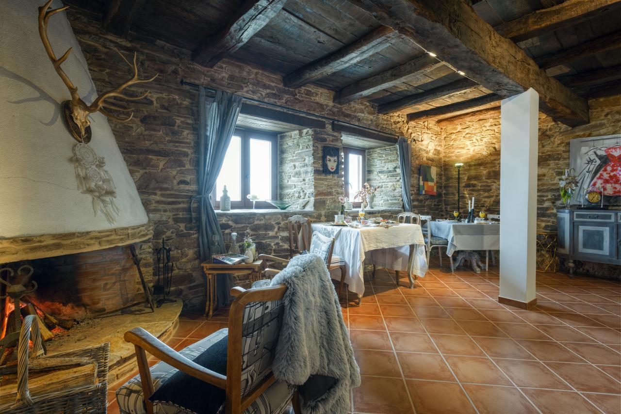 Complejo Rural Lar De Vies Guest House A Pontenova Exterior foto